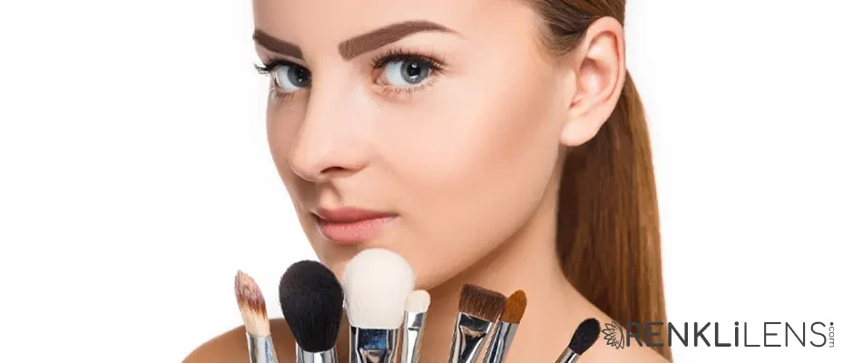 Renkli Lensler Kullanıldığında Göz Makyajı Nasıl Yapılmalı?
